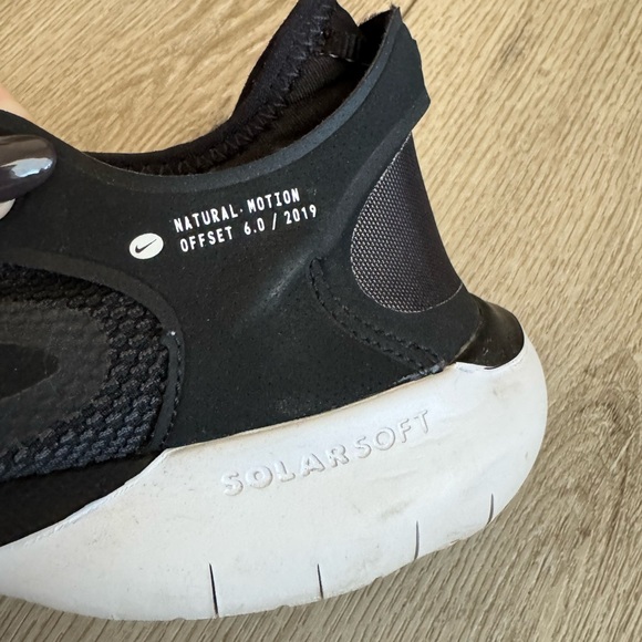 Men’s Nike running shoes - Picture 5 of 6